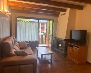 Sala d'estar de Apartament en venda en Esterri d'Àneu amb Calefacció, Parquet i Terrassa