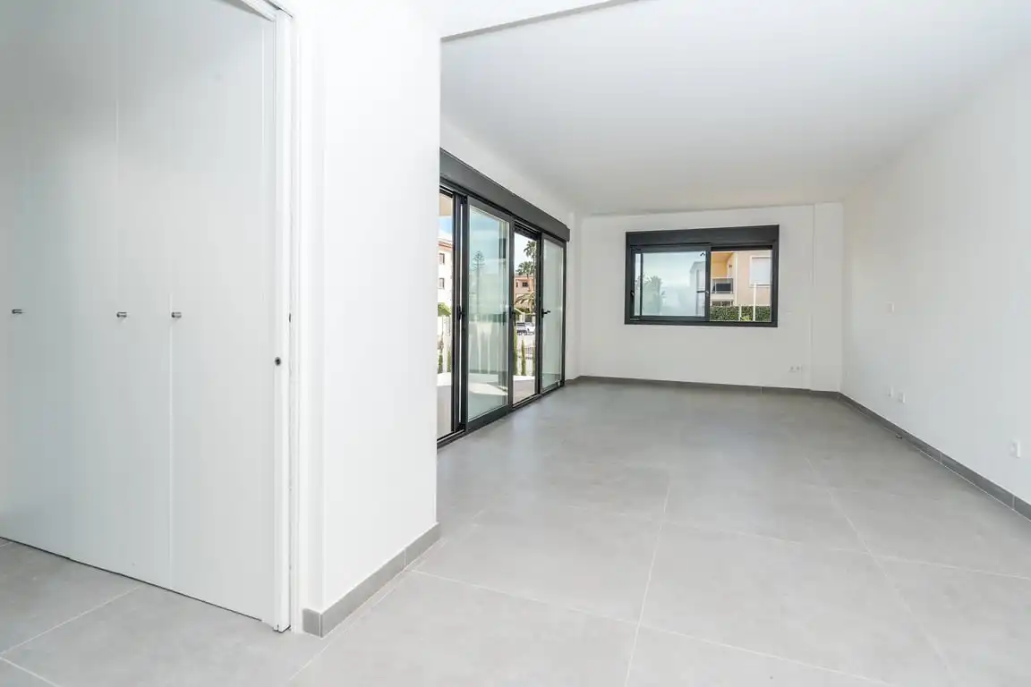 Flat for sale in Jávea / Xàbia  with Air Conditioner, Private garden and Storage room