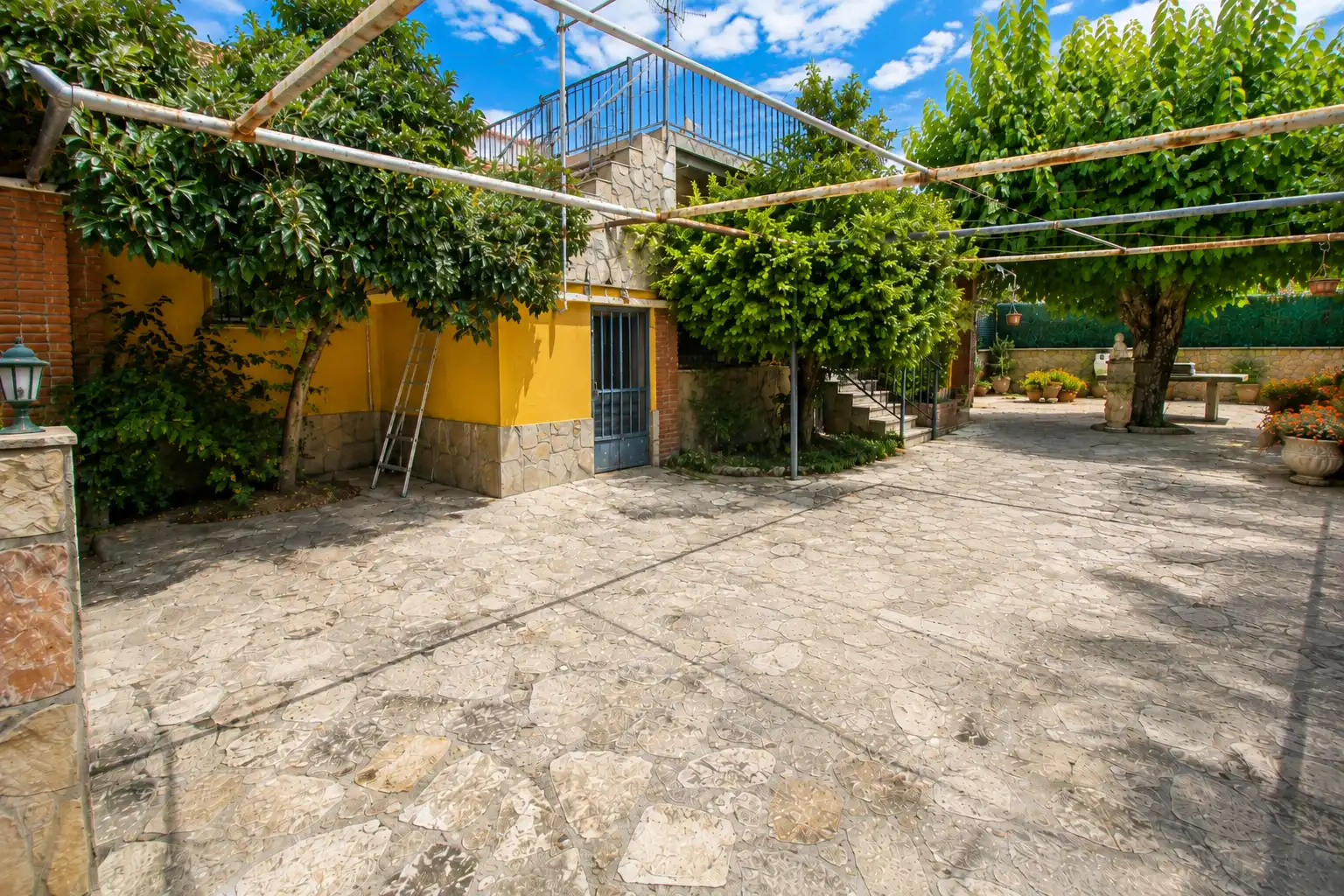 Vista exterior de Casa o chalet en venta en Caldes de Montbui con Calefacción, Jardín privado y Terraza