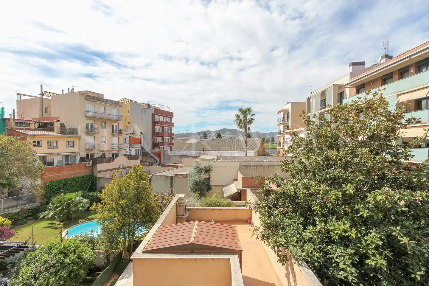 Terraza de Dúplex en venta en Molins de Rei con Calefacción, Terraza y Balcón