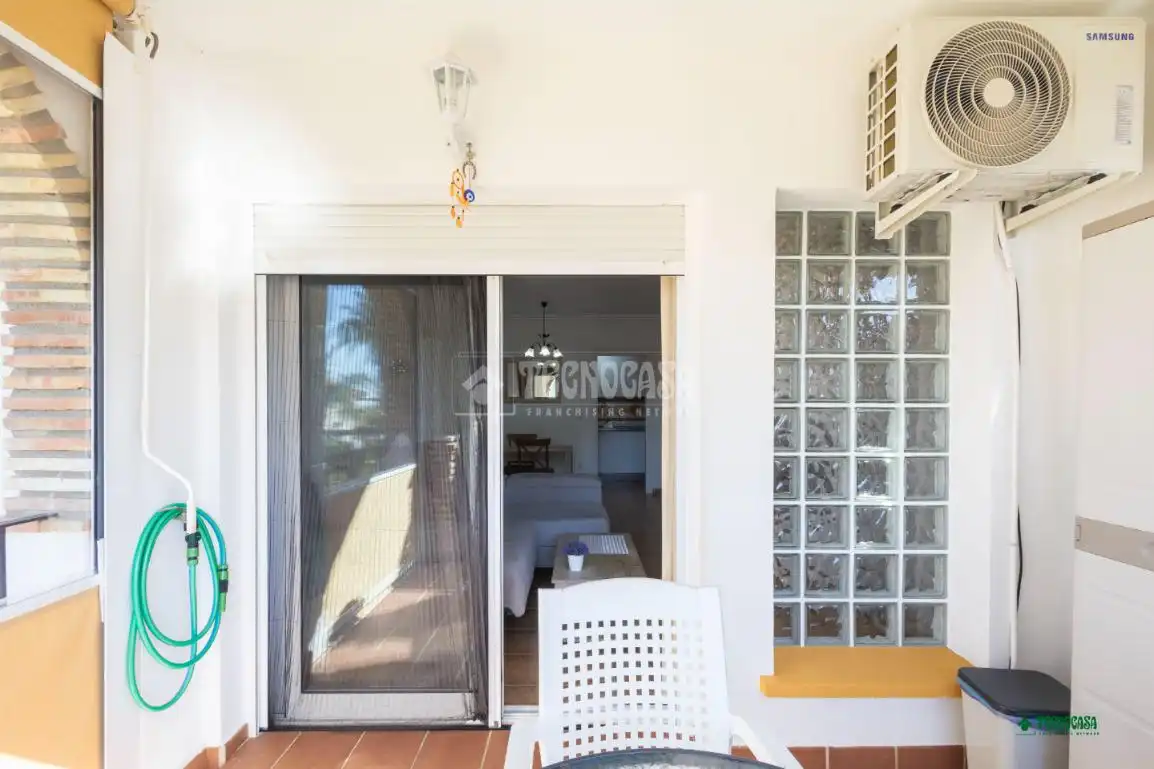 Terraza de Piso en venta en Tabernas con Aire acondicionado, Amueblado y Piscina comunitaria