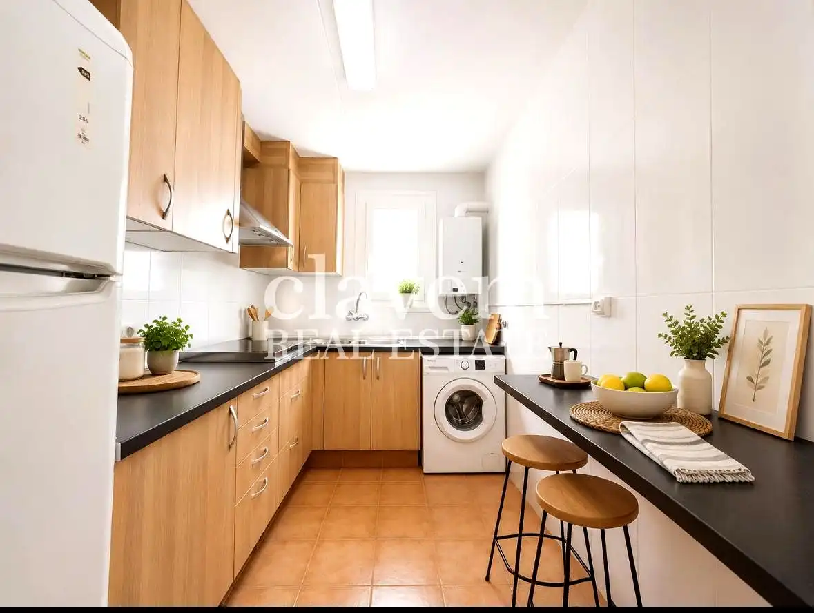 Küche von Wohnung zum Verkauf in Montgat mit Klimaanlage und Terrasse