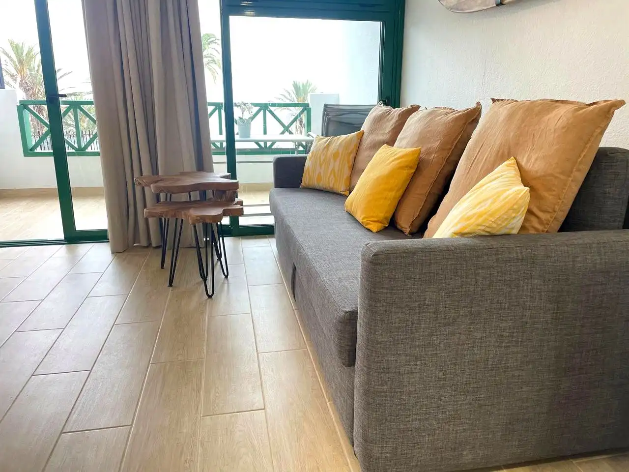 Planta baja de alquiler en Azucenas, San Agustín - Bahía Feliz