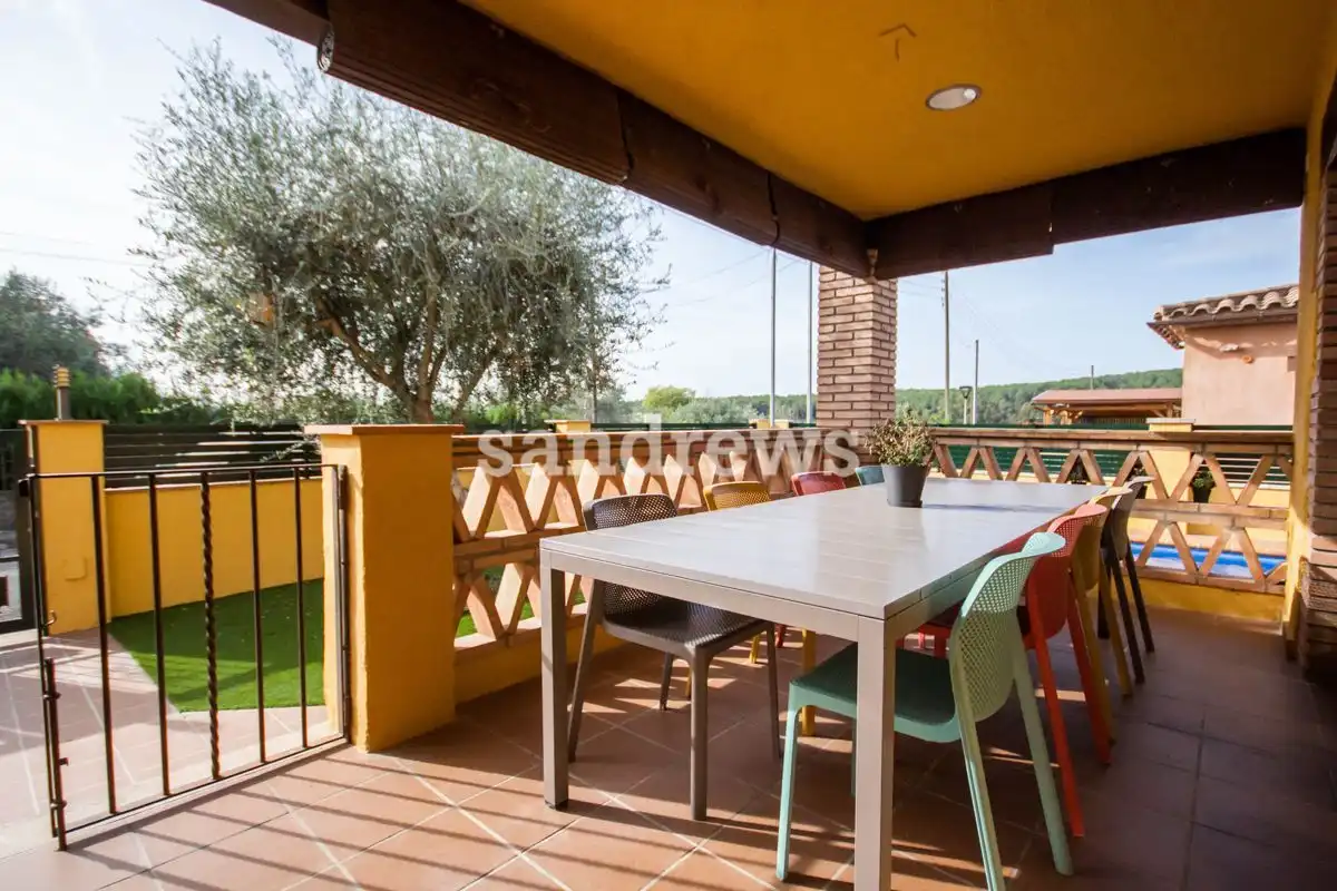 Terraza de Casa o chalet en venta en Sant Miquel de Fluvià con Aire acondicionado, Calefacción y Jardín privado