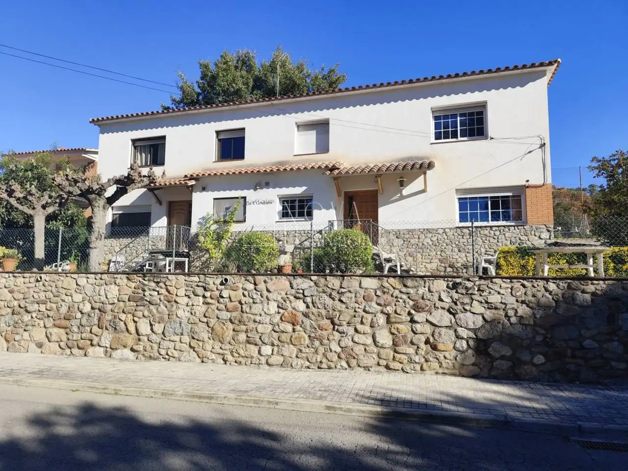 Vista exterior de Casa o xalet en venda en L'Ametlla del Vallès amb Calefacció, Jardí privat i Terrassa