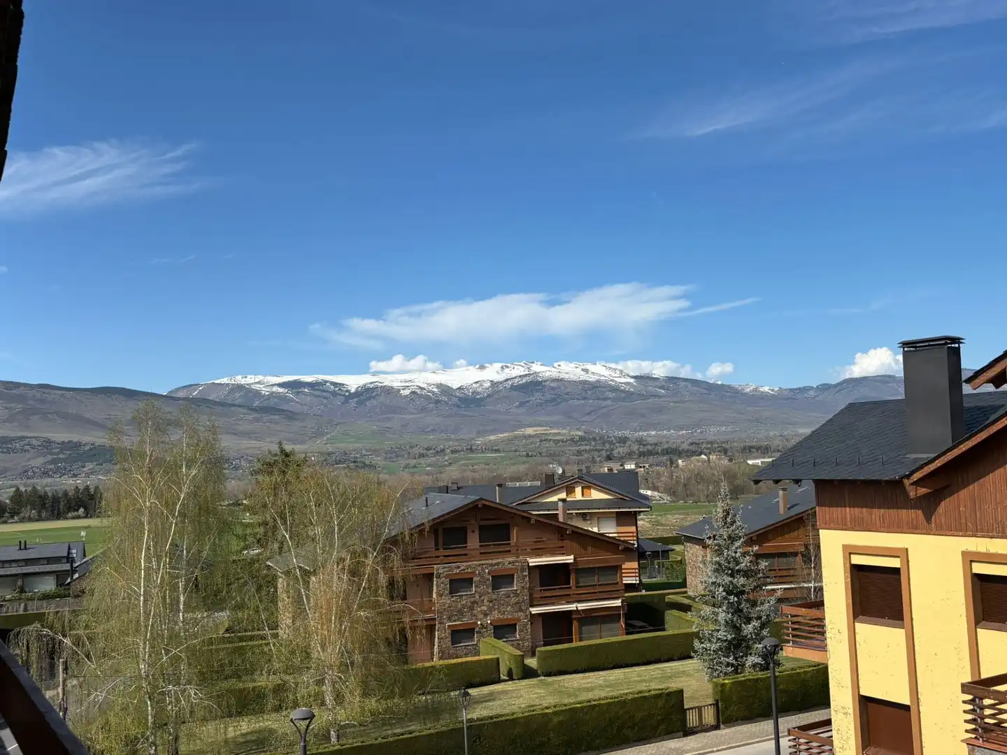 Vista exterior de Apartament de lloguer en Alp amb Calefacció i Moblat