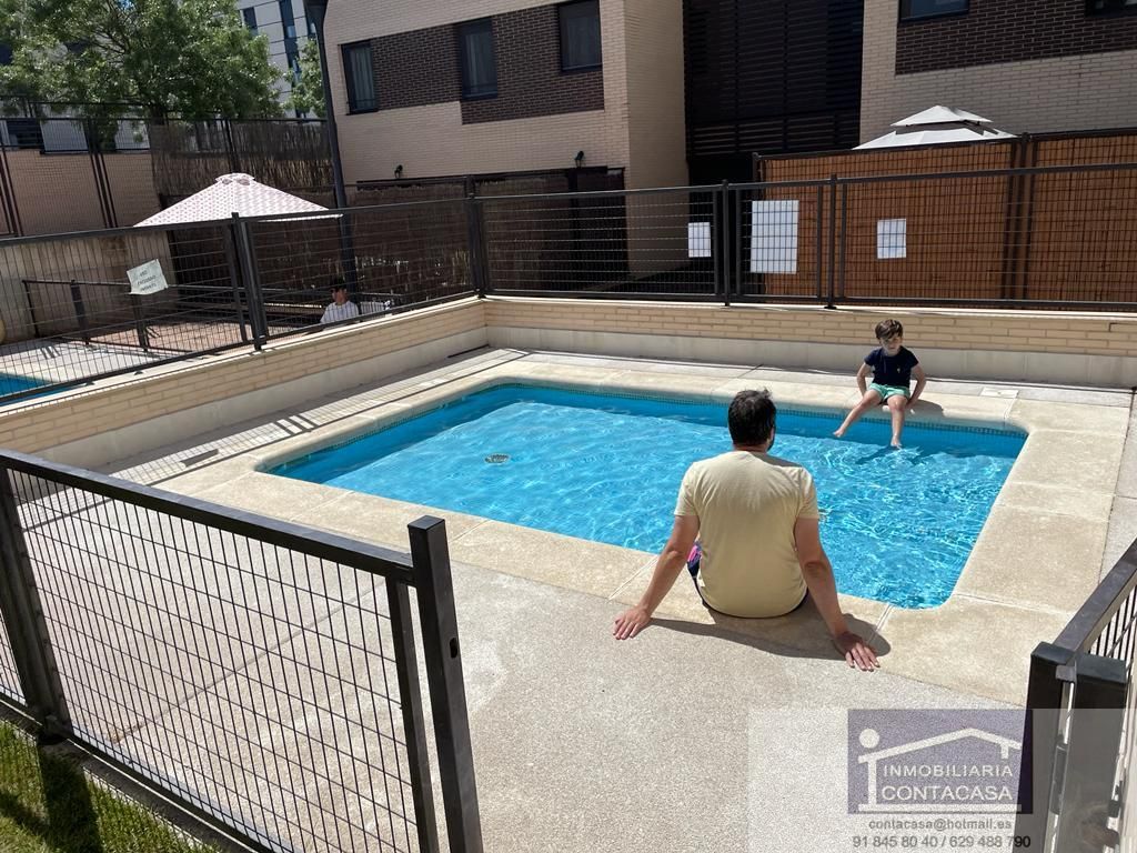 Piscina de Piso en venta en Colmenar Viejo con Trastero