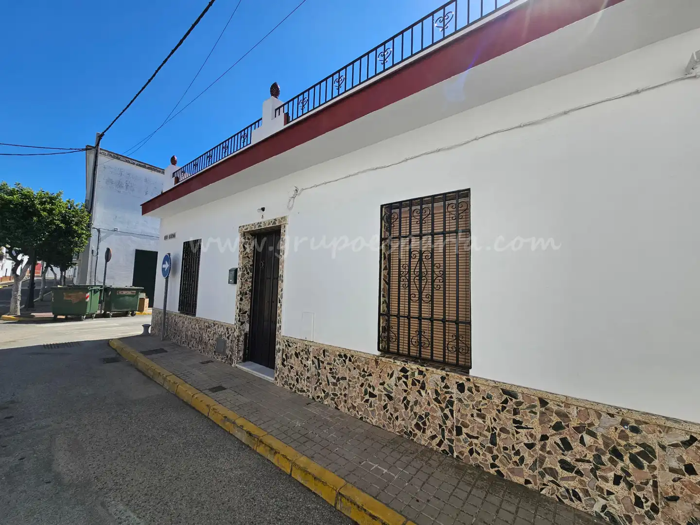 Vista exterior de Casa adosada en venta en Umbrete