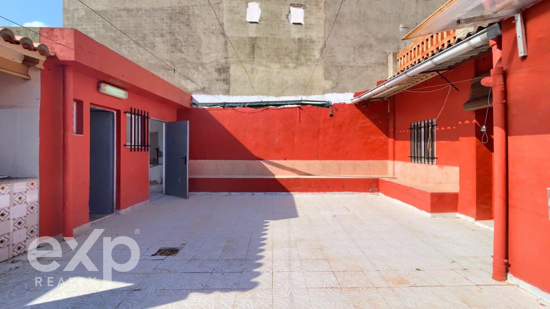 Vista exterior de Casa o xalet en venda en Rafelguaraf amb Terrassa, Traster i Piscina