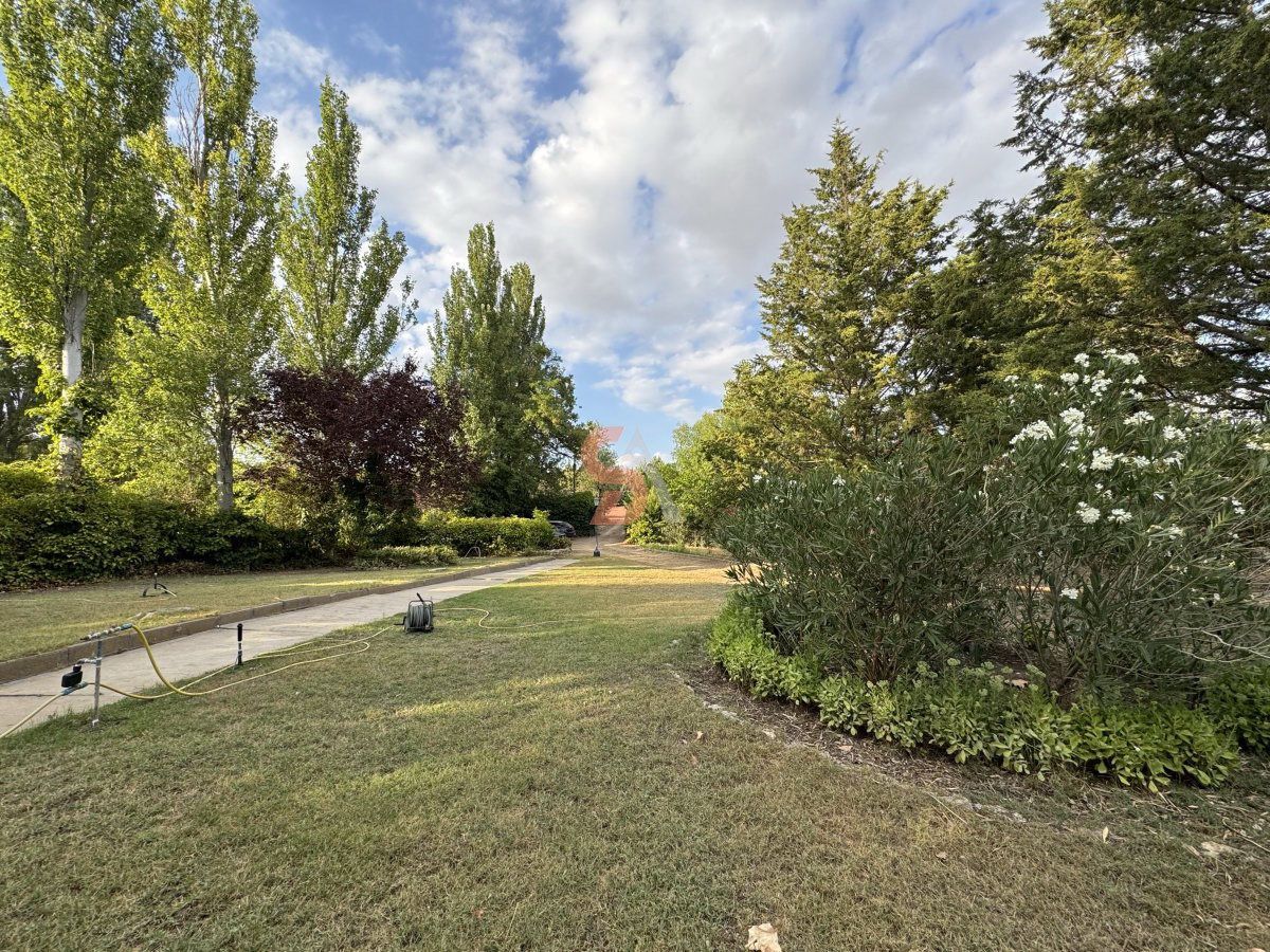 Jardín de Casa o chalet en venta en Cubillas de Santa Marta con Calefacción, Jardín privado y Terraza