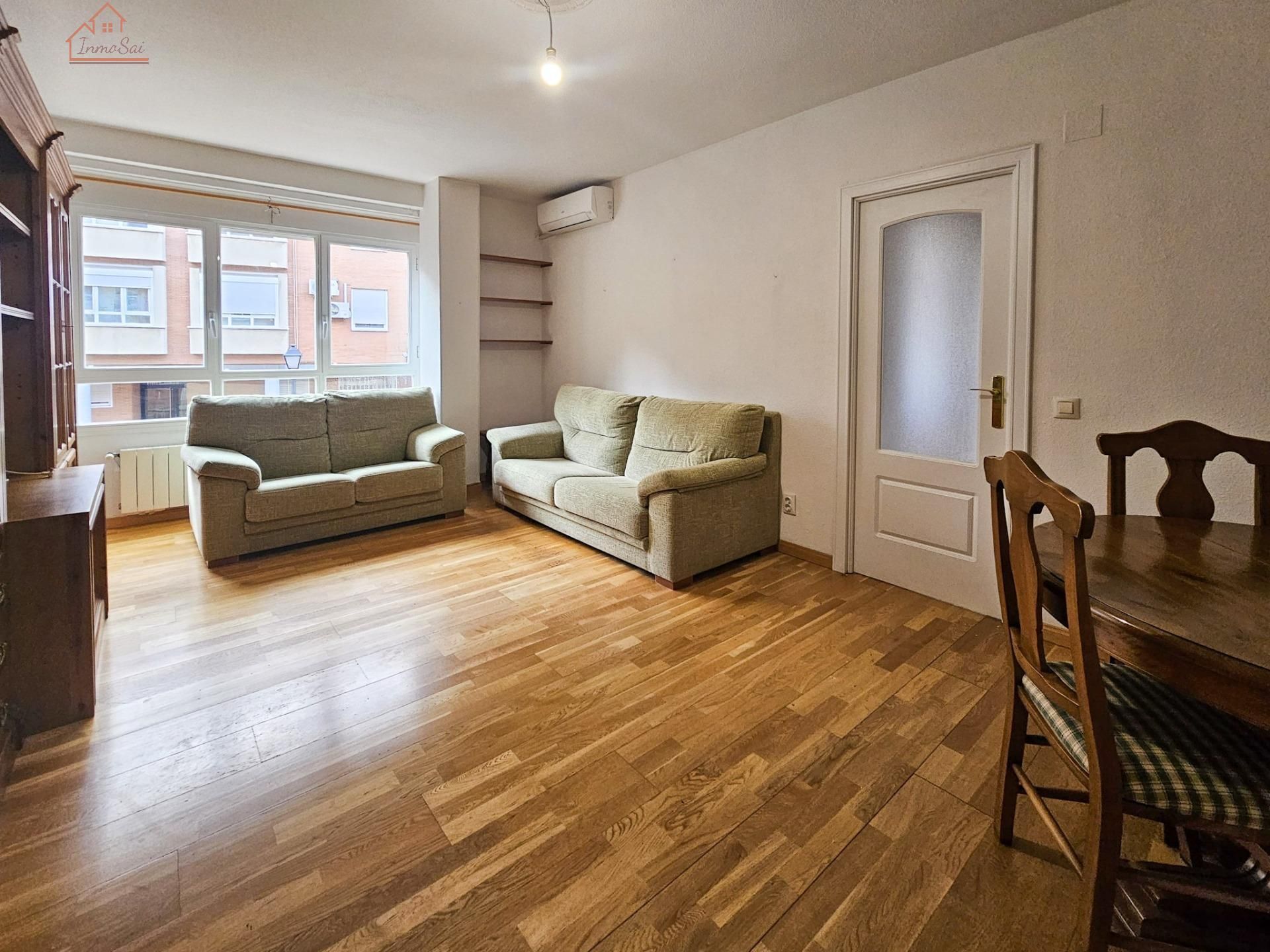 Living room of Flat to rent in Boadilla del Monte  with Air Conditioner, Heating and Furnished