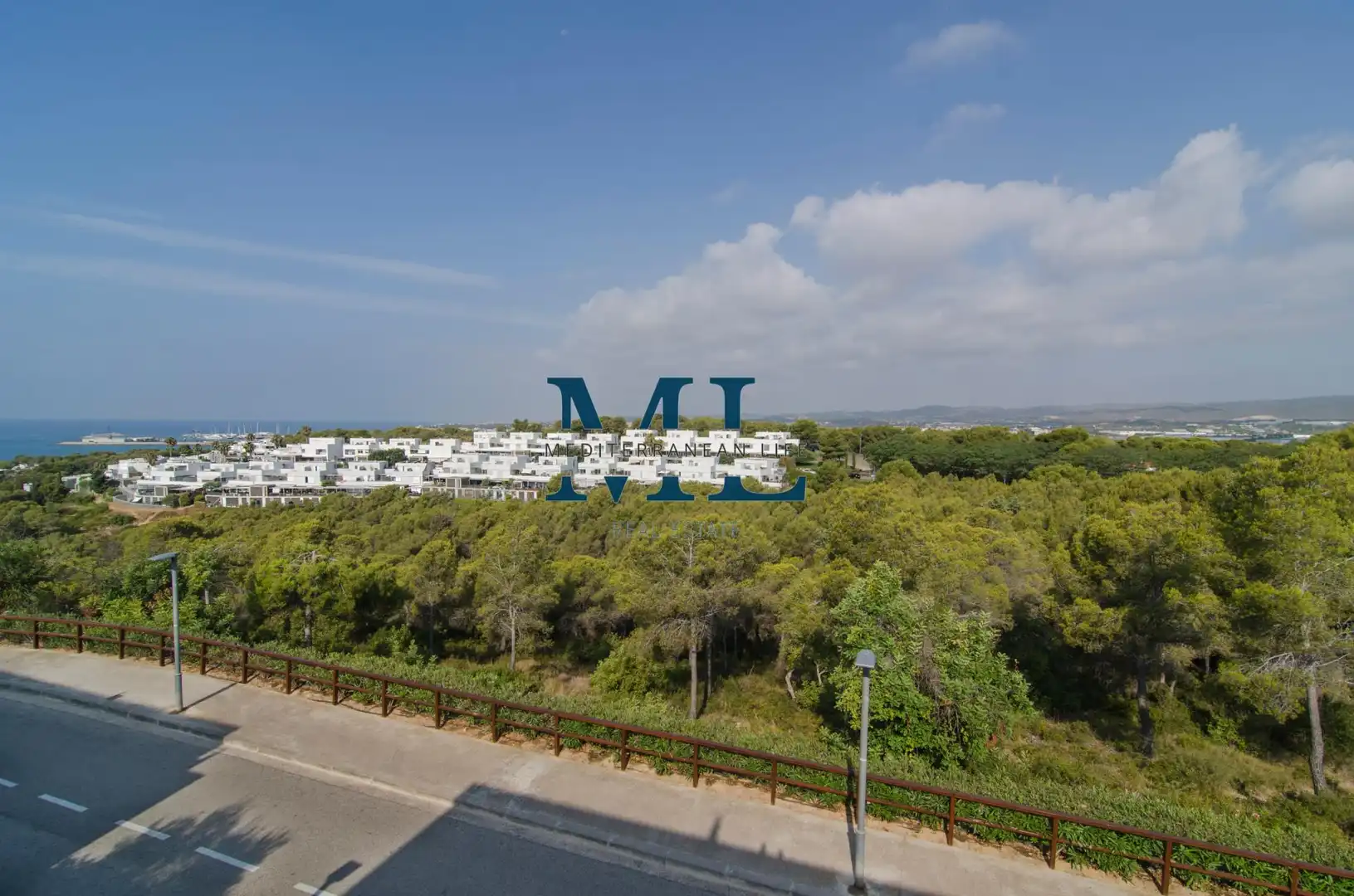 Vista exterior de Dúplex en venta en Sant Pere de Ribes con Calefacción, Jardín privado y Piscina
