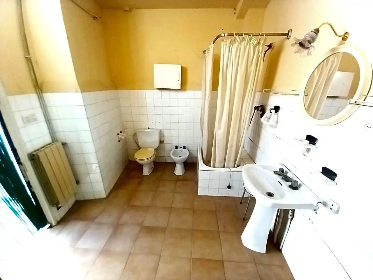 Bany de Casa o xalet en venda en Gelsa amb Calefacció, Jardí privat i Terrassa