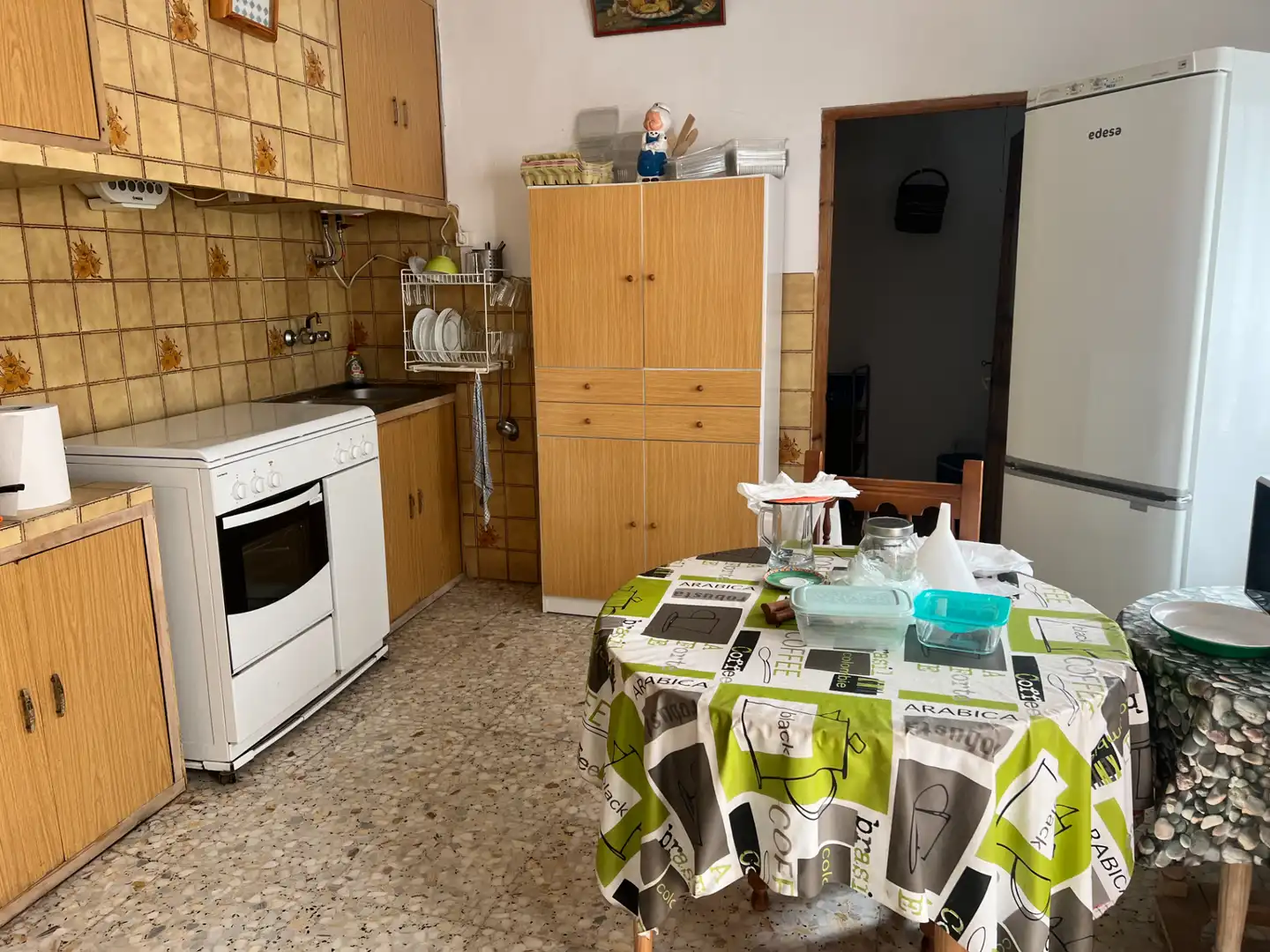 Cuina de Casa o xalet en venda en Villafranca de los Caballeros amb Moblat