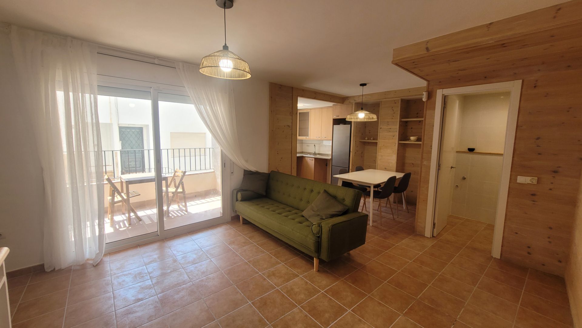 Sala d'estar de Casa adosada en venda en Palafrugell amb Aire condicionat, Terrassa i Forn