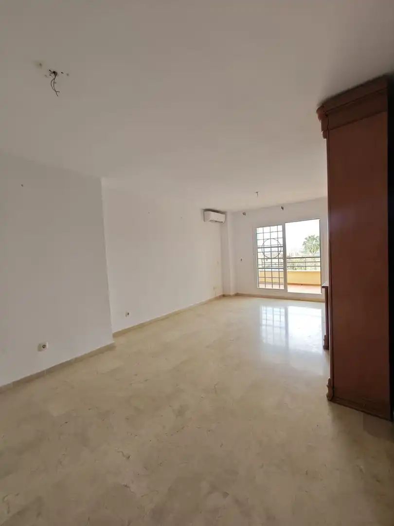 Piso con piscina en venta en Caleta de Vélez, imagen 3