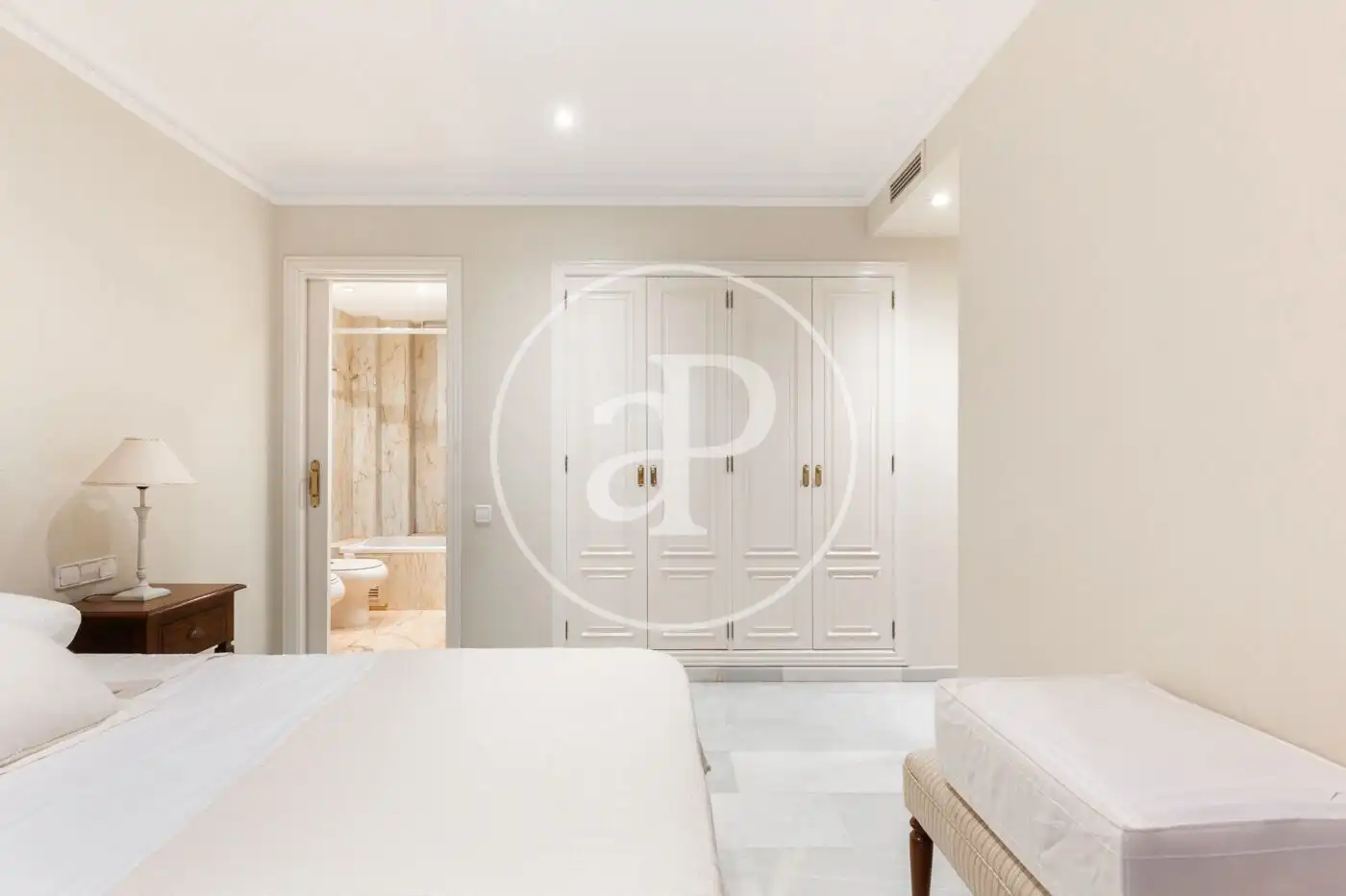 Bedroom of Flat for rent in Valencia  with Air Conditioner, Heating and Storage room