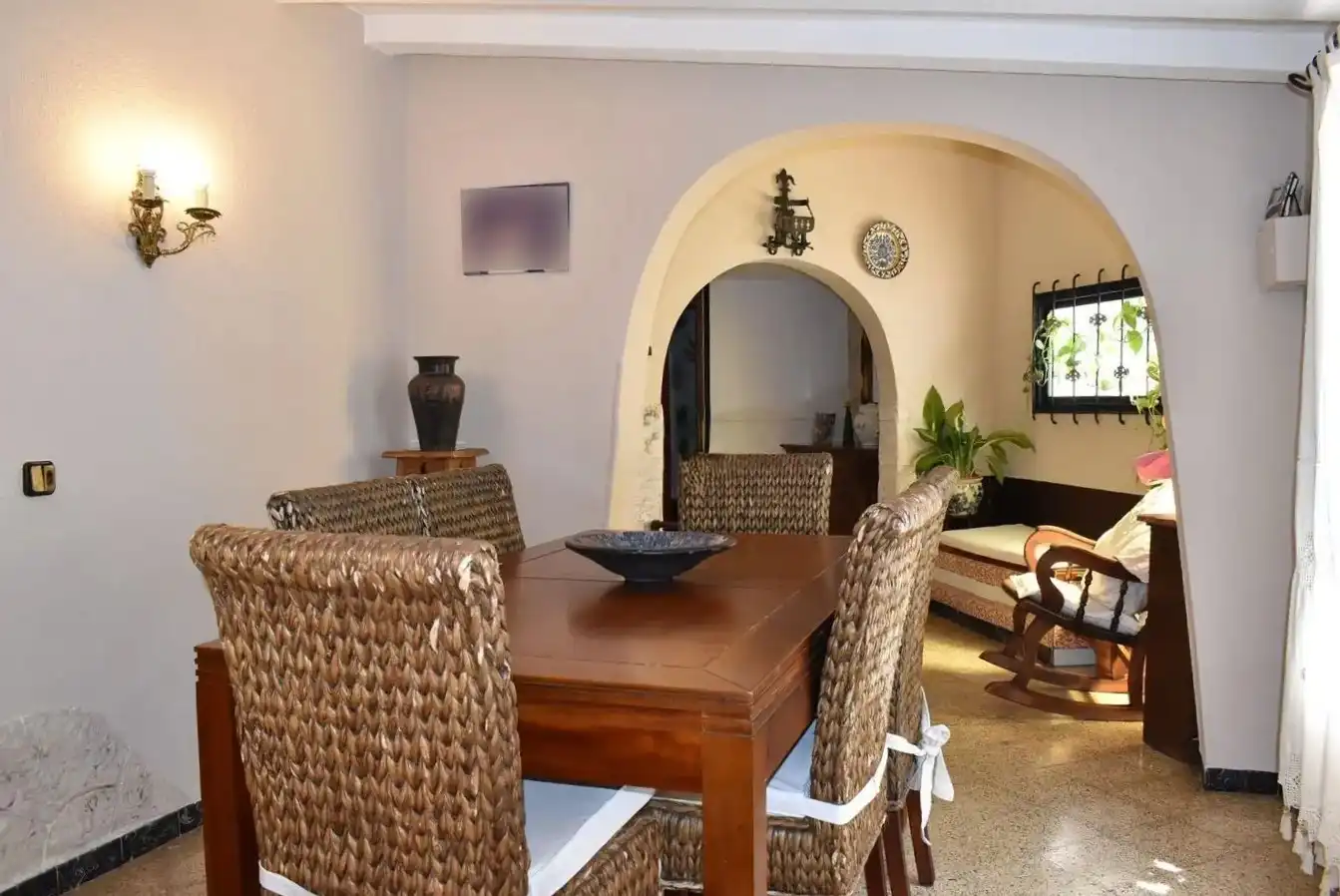 Casa con jardín en venta en L'Albir