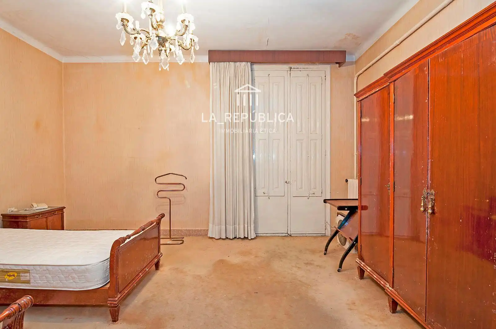 Habitación de Casa o chalet en venta en Mataró con Calefacción, Terraza y Trastero