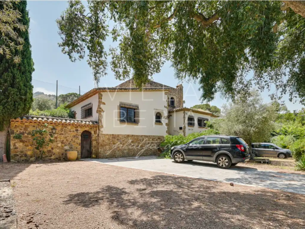 Vista exterior de Casa o xalet en venda en Santa Cristina d'Aro amb Calefacció, Jardí privat i Terrassa