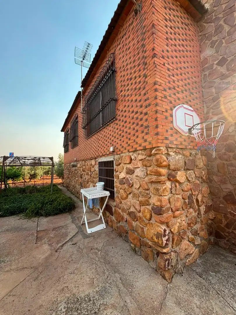 Vista exterior de Casa o xalet en venda en Valdepeñas