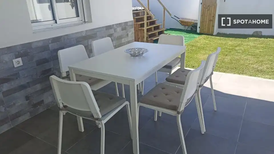 Terraza de Apartamento para compartir en Barbate con Aire acondicionado, Terraza y Amueblado