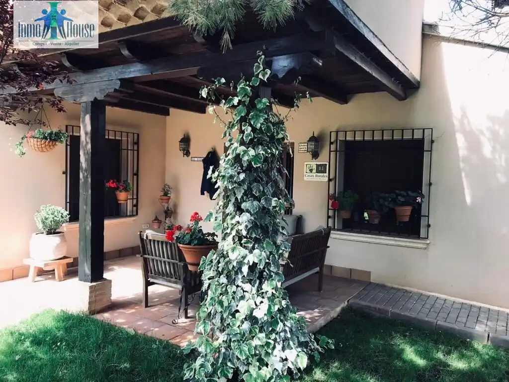 Jardín de Casa o chalet en venta en Alcaraz con Jardín privado y Amueblado