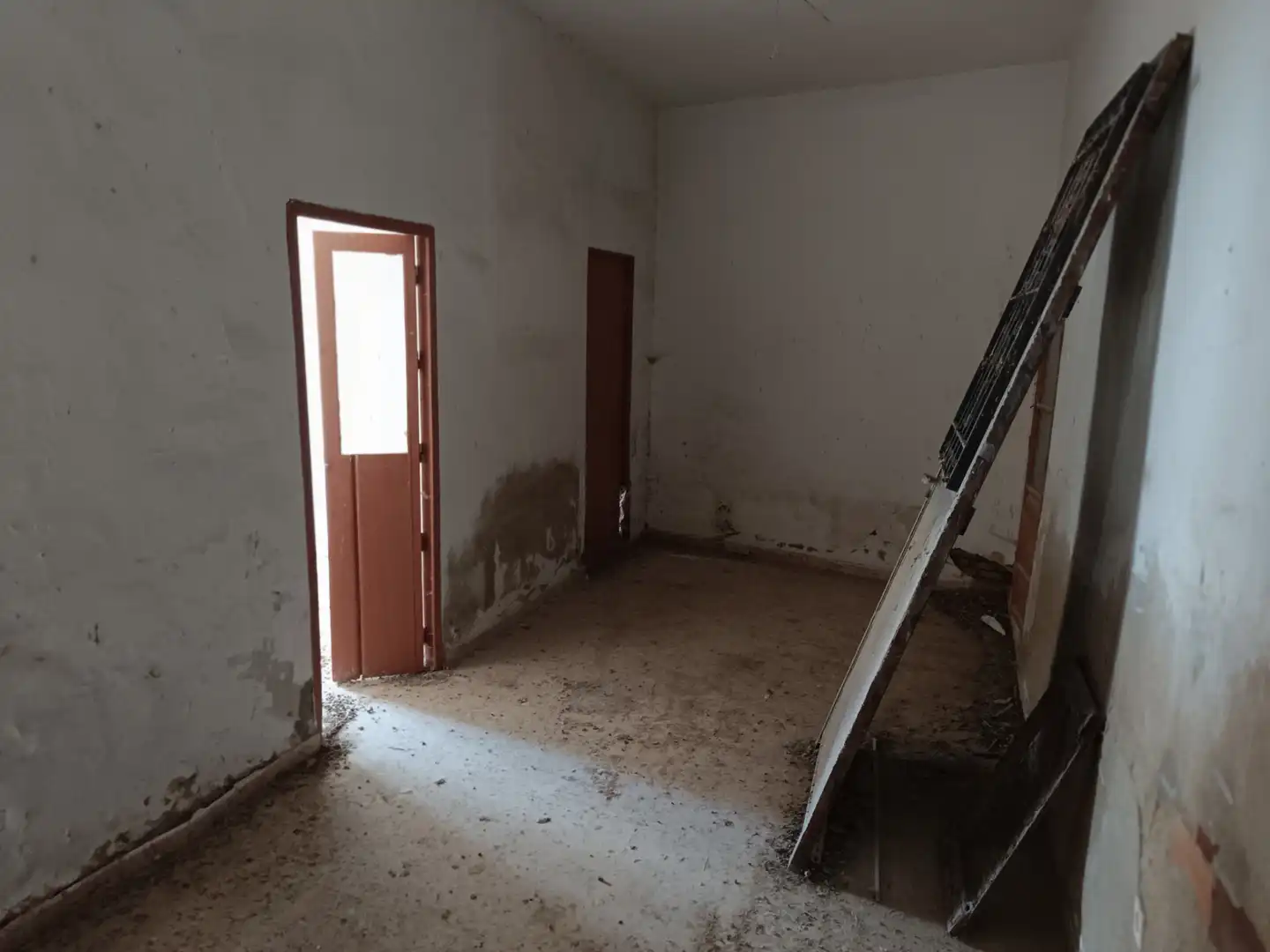Casa para reformar en pleno centro de Brenes con gran potencial urbanístico., immagine 2