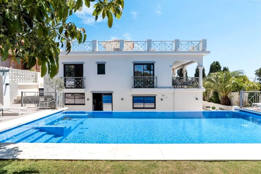 Piscina de Casa o xalet de lloguer en Marbella amb Aire condicionat, Calefacció i Jardí privat