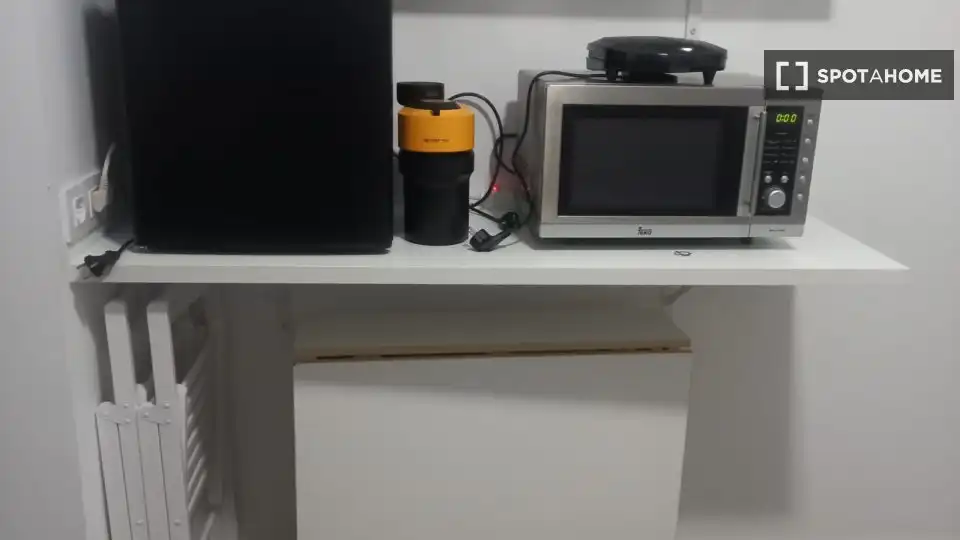 Study for share in Sevilla  with Air Conditioner, Heating and Terrace