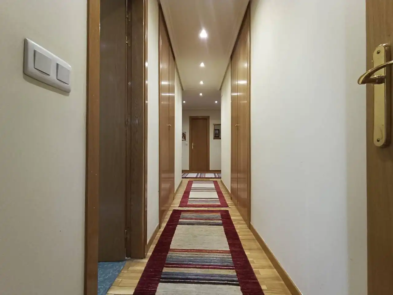 Wohnung zum Verkauf in Burgos mit Heizung, Parkett und Terrasse