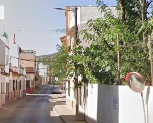 Vista exterior de Casa adosada en venda en La Línea de la Concepción