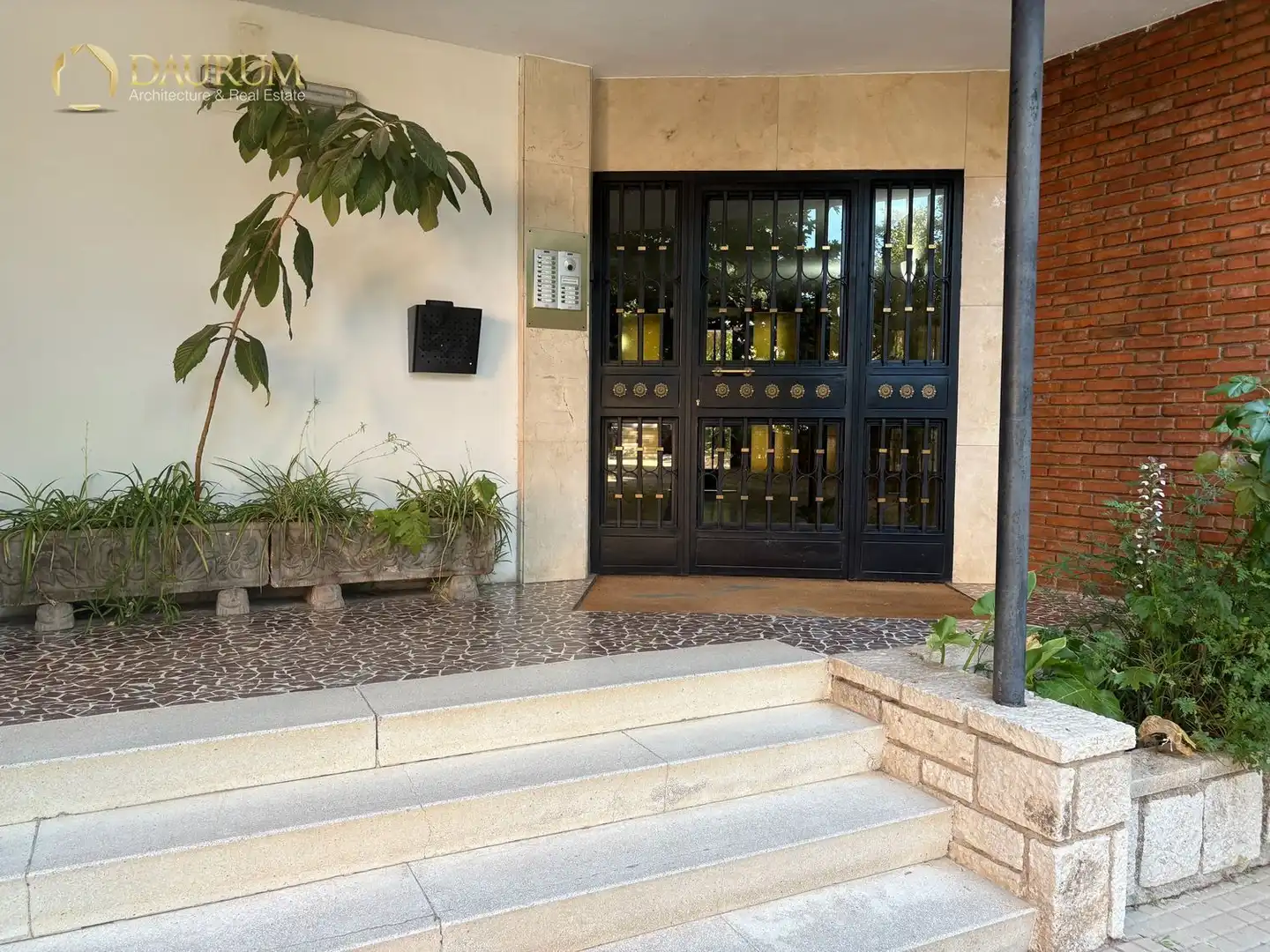 Flat for sale in Madrid  with Air Conditioner, Heating and Terrace