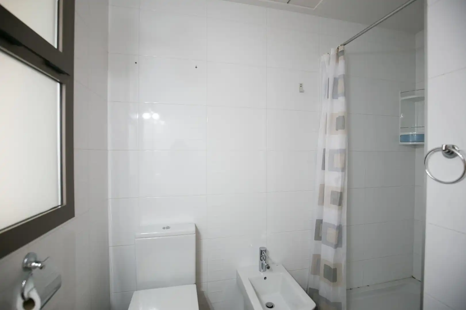 Bany de Apartament de lloguer en Elche / Elx amb Aire condicionat, Calefacció i Terrassa