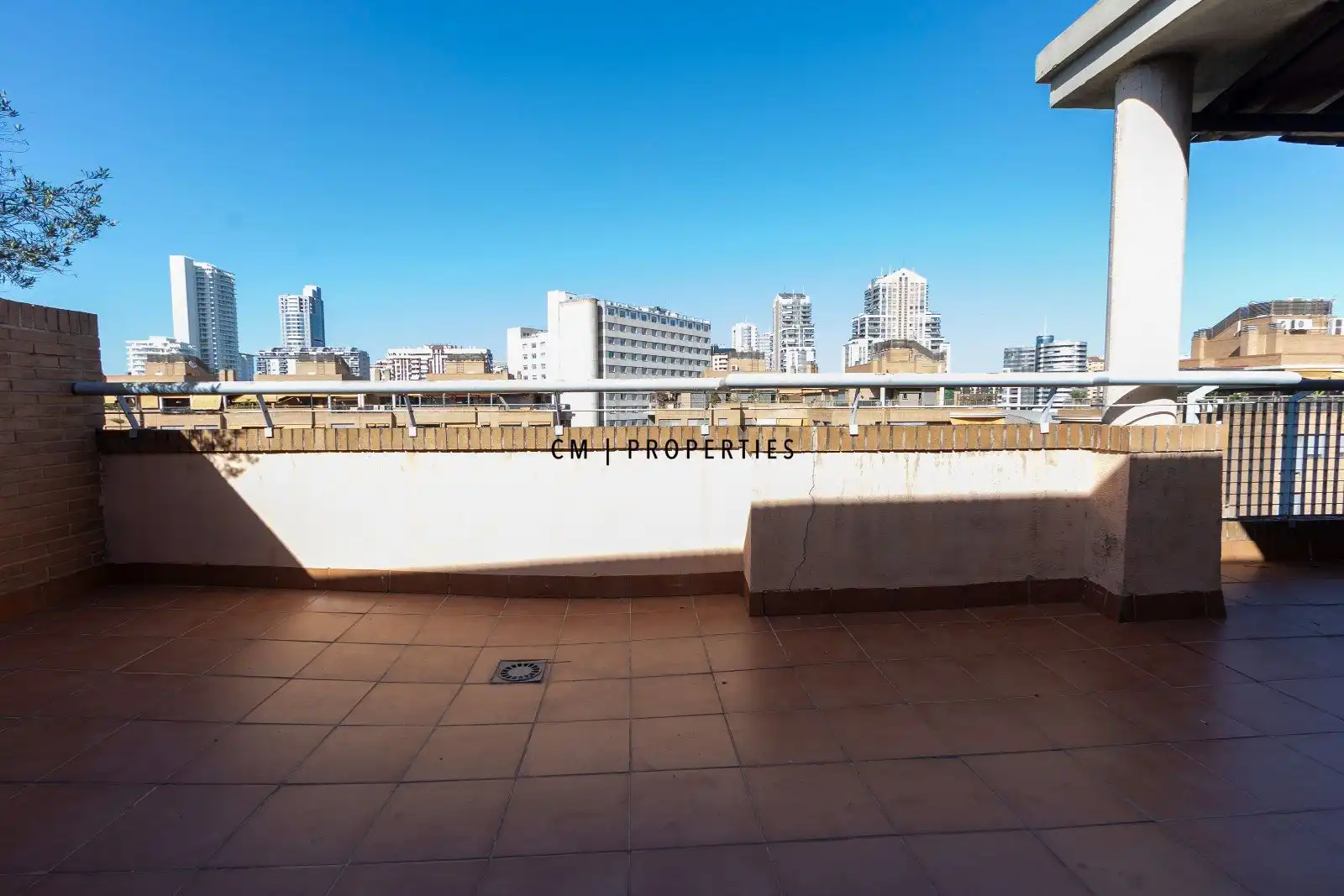 Terraza de Ático de alquiler en Valencia con Aire acondicionado, Calefacción y Trastero