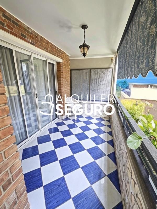 Exterior view of Flat to rent in Torrejón de Ardoz  with Air Conditioner, Heating and Terrace