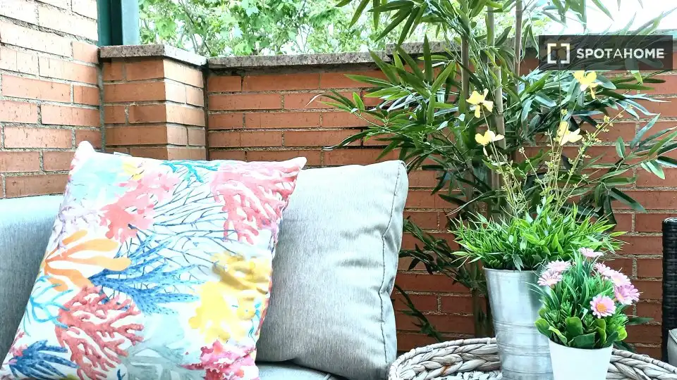 Habitación en Avenida Europa