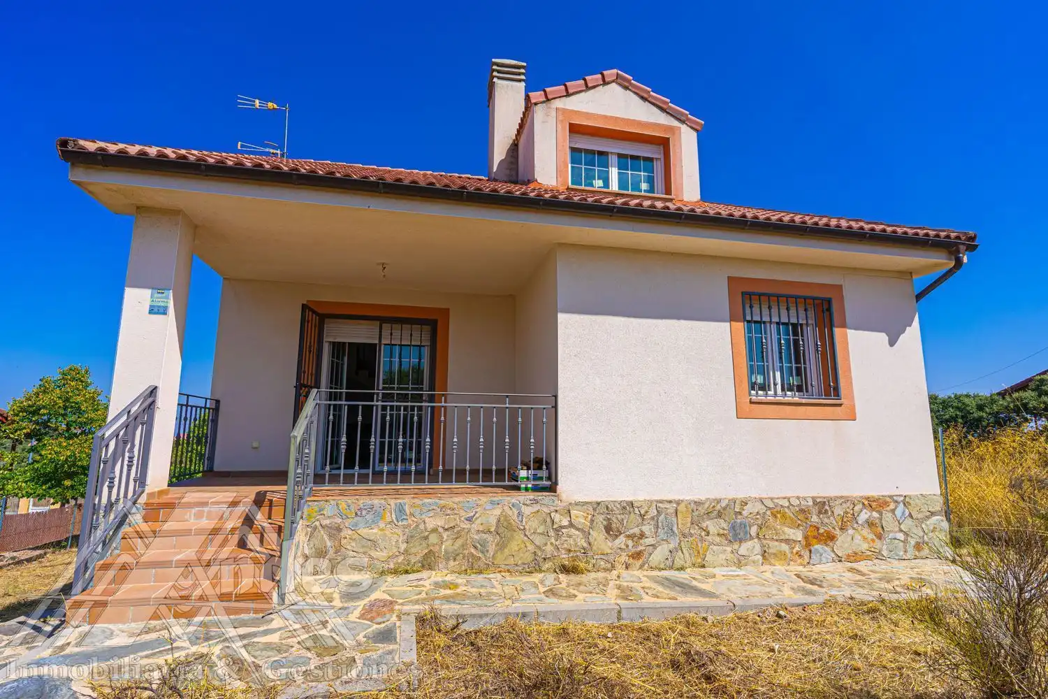Vista exterior de Casa o chalet en venta en Zarzuela del Monte con Calefacción, Jardín privado y Terraza