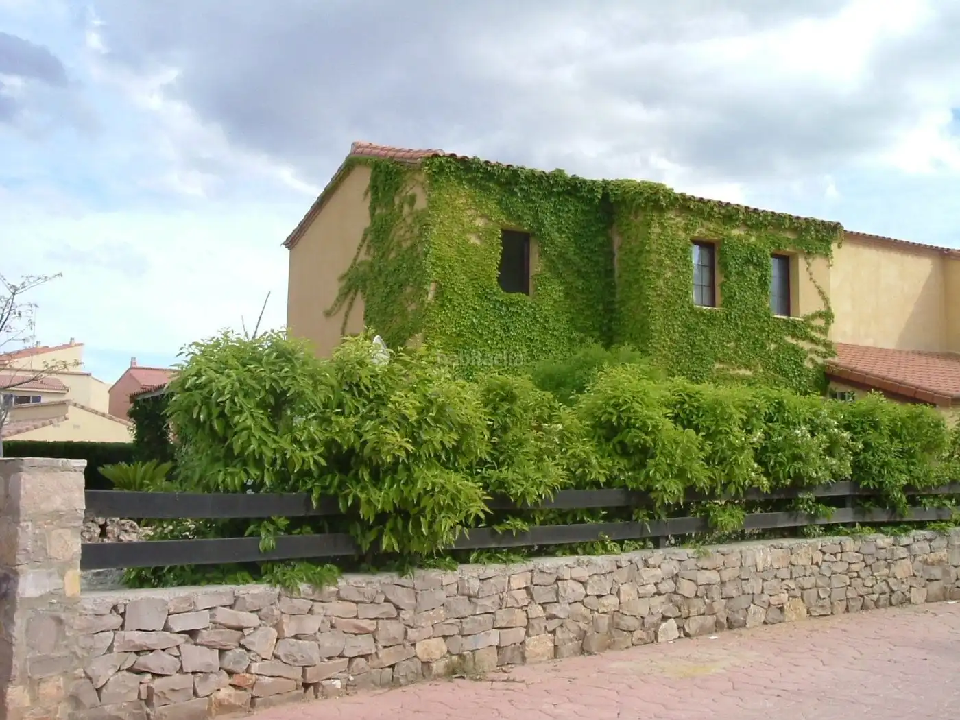 Maison avec piscine à vendre à Riansares 12