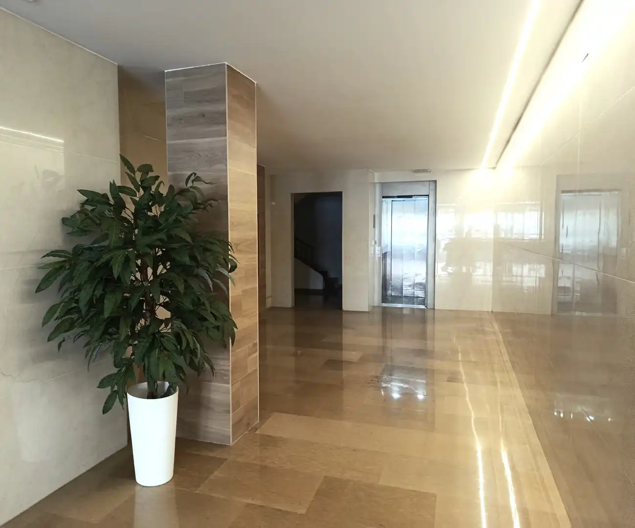 Piso en venta en Valencia con Balcón y Alarma