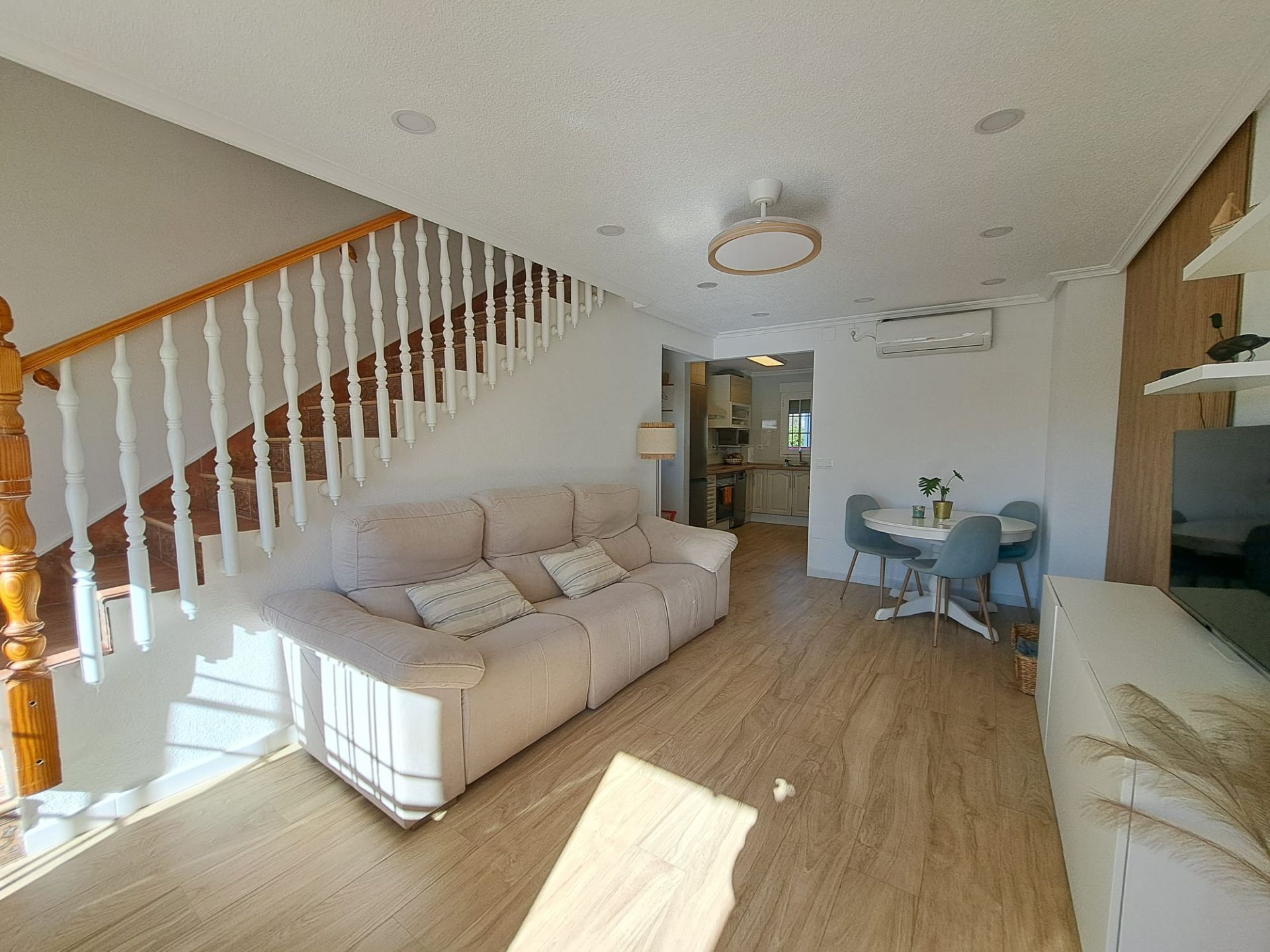 Living room of Single-family semi-detached for sale in Cartagena  with Air Conditioner, Heating and Private garden