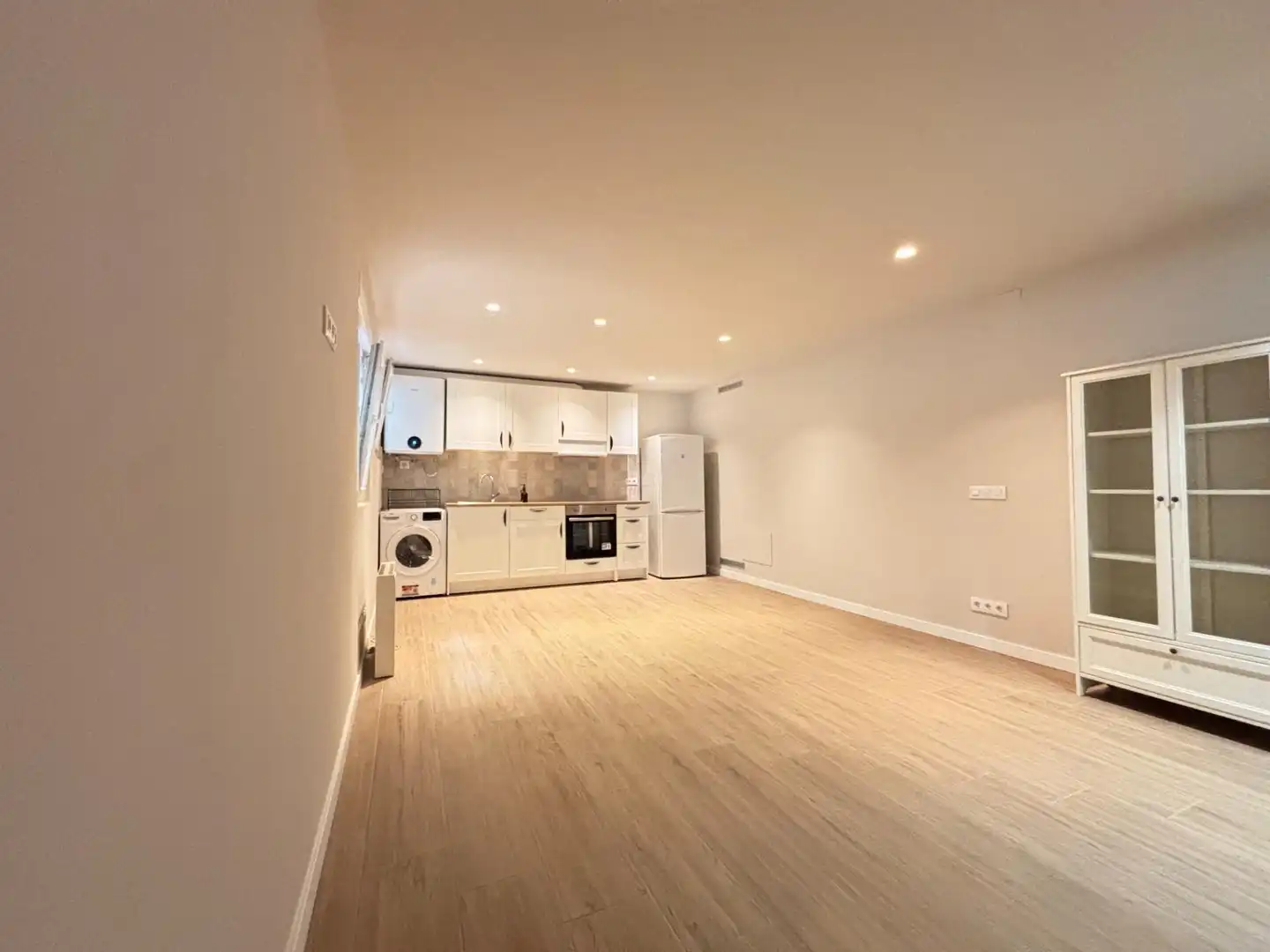 Ground floor for rent in Madrid  with Heating