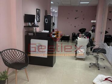 Locale commerciale in vendita a Almendralejo