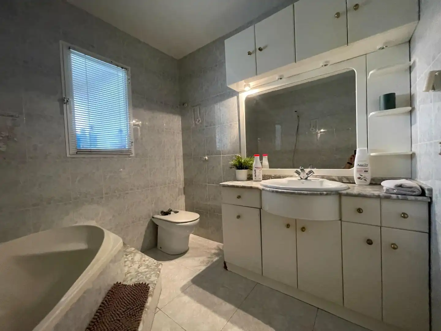 Baño de Piso en venta en Águilas con Balcón