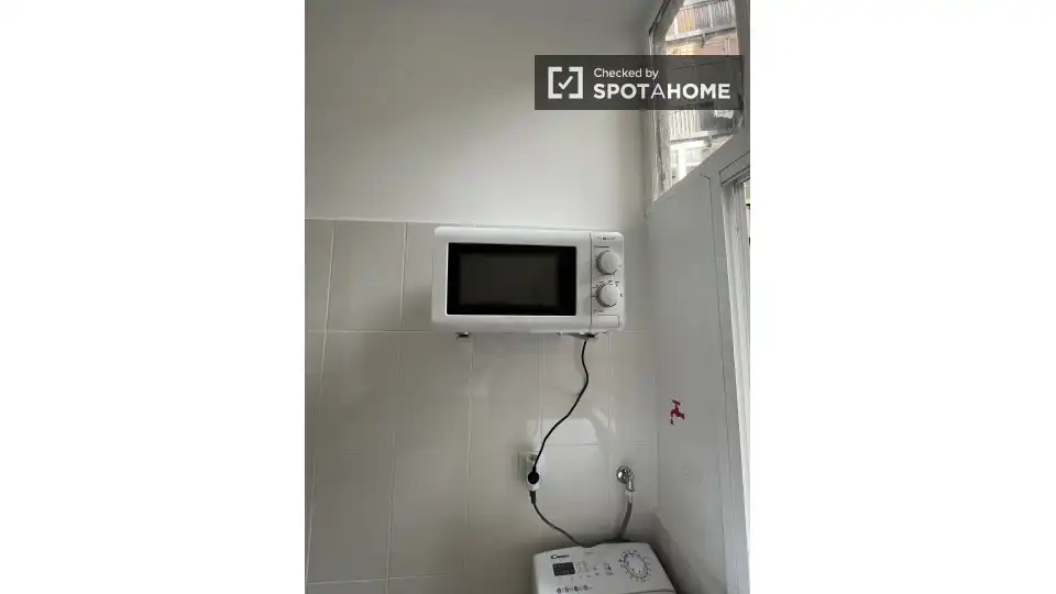 Bathroom of Flat for share in Sants - Montjuïc