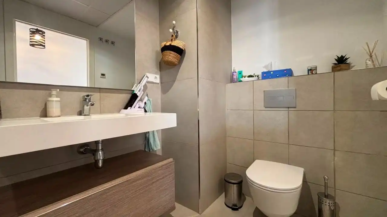 Badezimmer von Dachboden zur Miete in Villajoyosa / La Vila Joiosa mit Klimaanlage, Terrasse und Möbliert