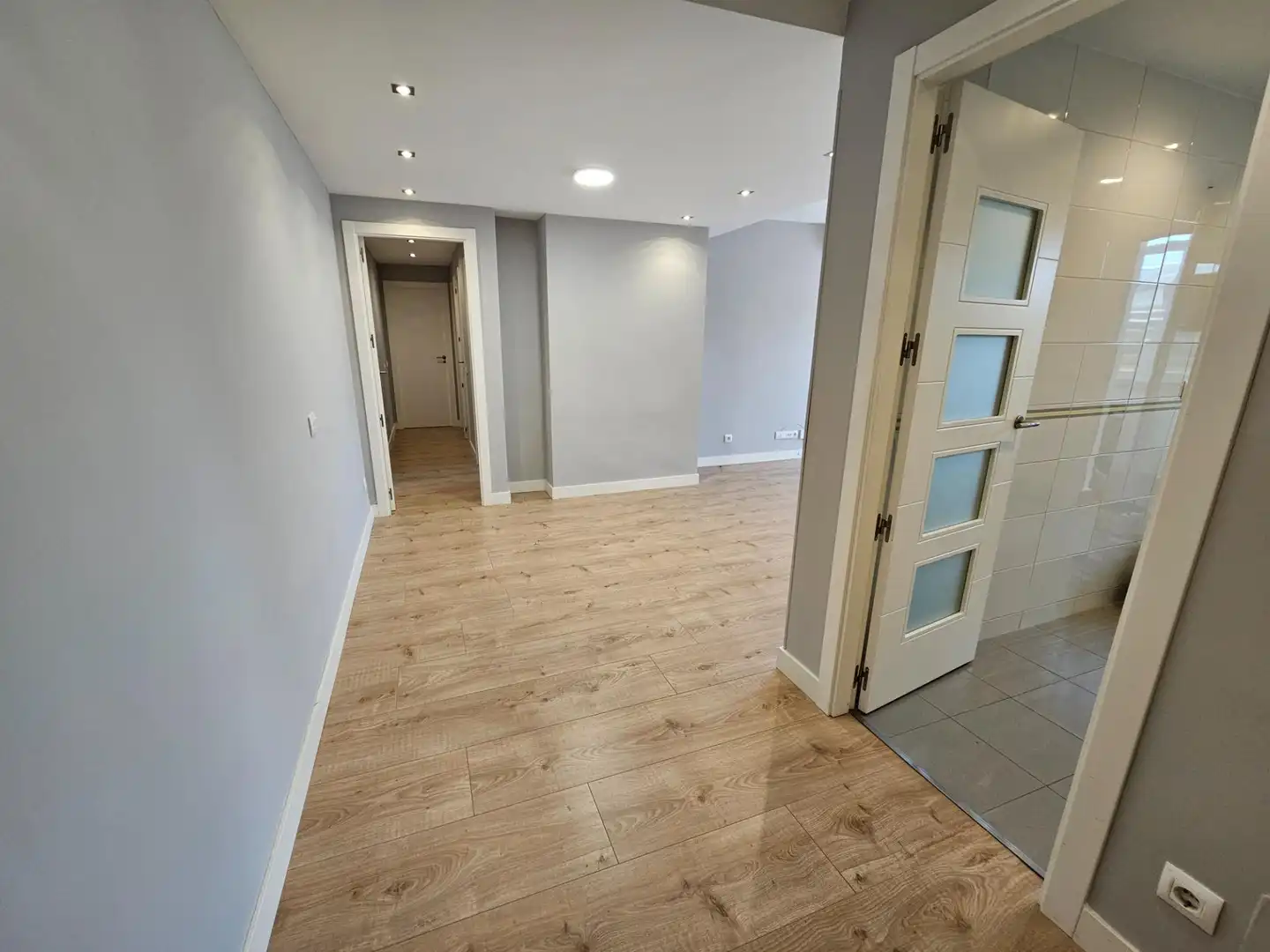 Wohnung zur Miete in Las Rozas de Madrid mit Klimaanlage, Heizung und Privatgarten