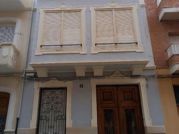 Terraced house for sale in Calle Sant Sebastia 6
