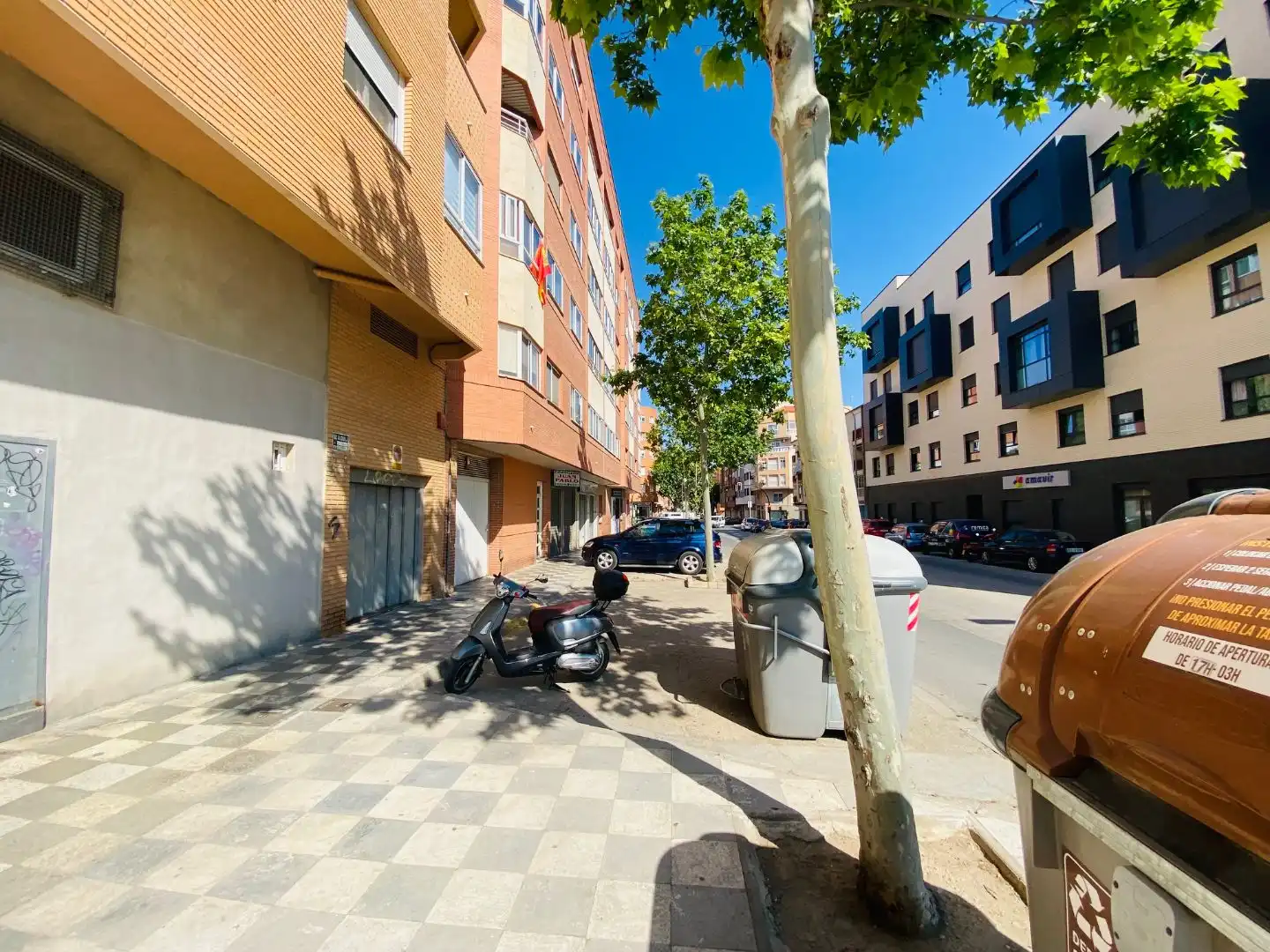 Vista exterior de Local de alquiler en Albacete