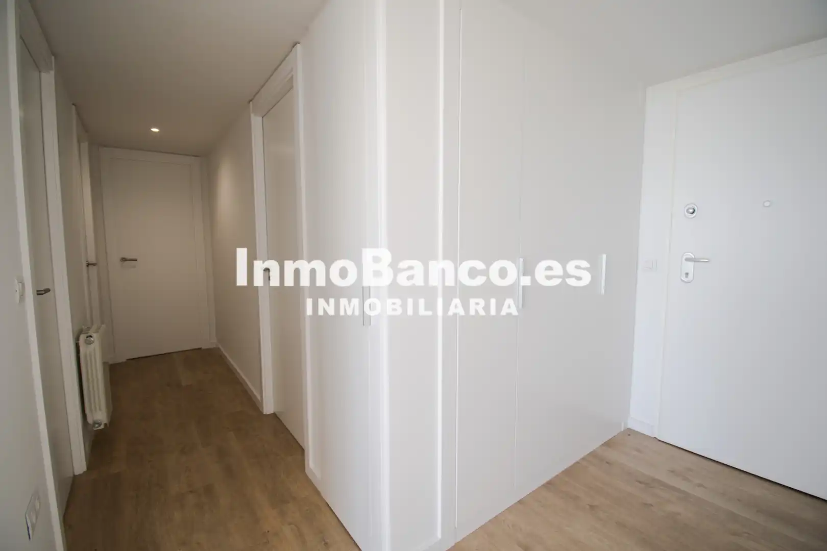 Flat for rent in Valencia  with Air Conditioner, Heating and Storage room